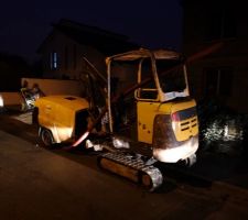 Mini pelle pour la gaine électrique