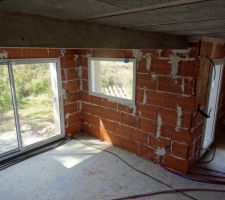 160 mm sur les murs et 200 aux plafonds, isover