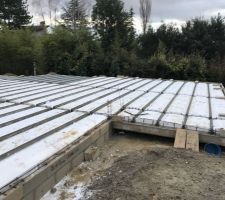 Mise en place des poutrelles et hourdis