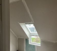 Placo isolant sur les murs
Chambre &eacute;tage