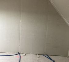 Placo isolant sur les murs
Chambre parentale