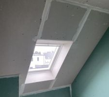 Placo isolant sur les murs
Salle de bain