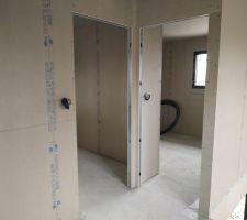Plaquistes : plaques de plâtres, cloisons et portes intérieures