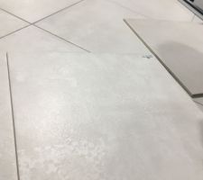 Carrelage sol couloir/cellier/salles d'eau