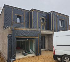 Vue de la maison. Couvertines enfin posées!!!!