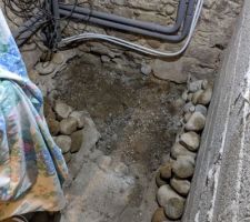 Chaufferie, on casse la dalle existante pour faire les évacuations, plus la reprise des fondations