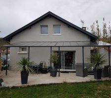 TERRASSE BETON ET BOIS COTE JARDIN - FACADE SUD 
(c'est sur cette façade que sera le projet)