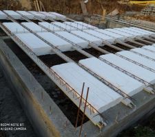 L'arase est faite, on passe au plancher