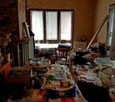 Le salon avant le débarras
