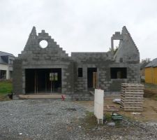 Maison mitoyenne au sud du terrain