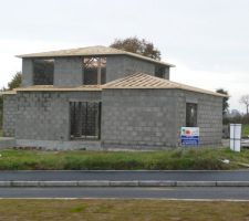 De l'autre c&ocirc;t&eacute; de la rue, &ccedil;a se construit aussi...