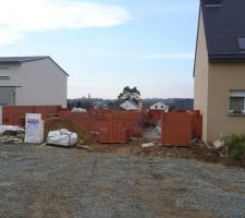 Ca se construit, &ccedil;a se construit, en face de chez moi