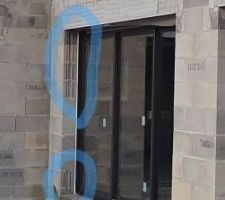 L'eau à t'elle pu se stocker dans ces fentes et relarguer ensuite ?