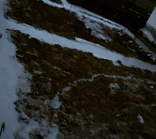 Fondation coul&eacute;e sur un terrain 
humide.