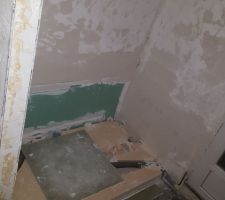 Future douche :
Rebouchage des trous