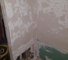 Future douche :
Rebouchage des trous