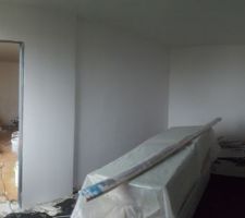 Chambre des filles
Enduits (Fin)
dépose de l'ancien parquet.