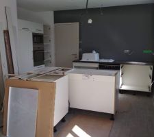 Pose de la cuisine en cours ?