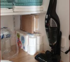 Travaux dans le placard du pallier.