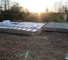 Pose du plancher, entrevous bois pour garage, polystyrène pour maison