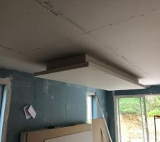 Coffre spots avec faux plafond suspendu