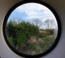 Oeil de boeuf fini nu exterieur fini