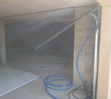 Porte de garage vandalisée
