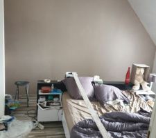 1ère couche de peinture de notre chambre