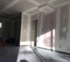 On continue de poncer