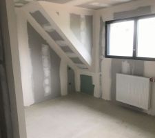 Pr&ecirc;te &agrave; peindre : chambre parentale avec dressing