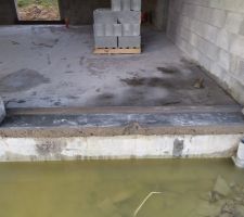 Seuil cass&eacute; apr&egrave;s d&eacute;coffrage des ma&ccedil;ons... je le d&eacute;couvre en me rendant au chantier de ma construction apr&egrave;s le travail. J'ai demand&eacute; au constructeur de le refaire enti&egrave;rement puisque le b&eacute;ton &eacute;tait encore frais. Qu'en pensez-vous?
