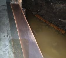 Seuil cass&eacute; : 2 jours apr&egrave;s la rustine! ca m'exasp&egrave;re! car j'ai demand&eacute; que le constructeur le refasse compl&egrave;tement. Qu'en pensez-vous?