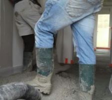 Coulage dalle béton teinté dans la masse