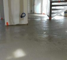 Coulage dalle béton teinté dans la masse