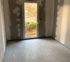 Bande terminée dans la première chambre