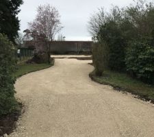 Chemin d'entrée.
