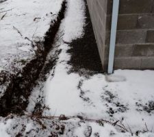 Les vrd sont faites et le tout de la maison est empierré