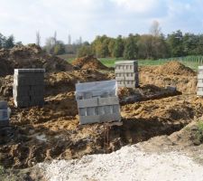 Arrivage parpaings pour le vide sanitaire