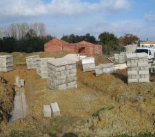 Arrivage parpaings pour le vide sanitaire