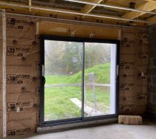 Pose des panneaux de laine de verre