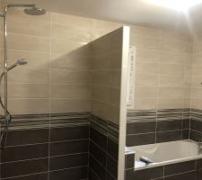 Salle de bain des enfants presque terminée il ne reste plus qu?à commander la porte de douche