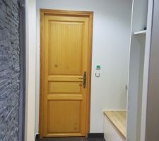 Rafraichissement du couloir d'entrée
Peinture