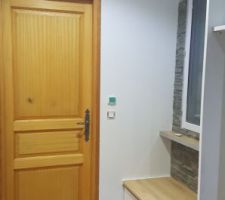 Rafraichissement du couloir d'entrée
Petit banc et vide poche