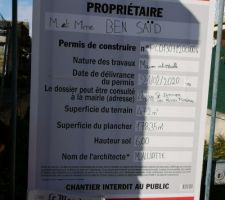 Affichage du panneau pour le permis de construire