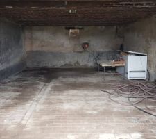 Nettoyage de la cave pour la mise en place de la pompe à chaleur