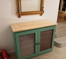Petit coup de jeune sur un vieux meuble pour l'entrée