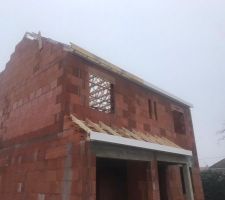 &Eacute;l&eacute;vation des murs &eacute;tage