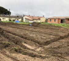 - Terrassement 
- Ferraillage 
- Semelle filante