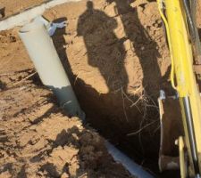 Mise en place tuyaux PVC pour la VMC et puit canadien