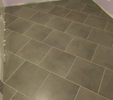 Carrelage sol, salle de bain des enfants...